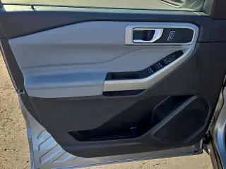 Ford Explorer 2023 AWD XLT SUV de 4 puertas