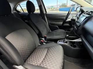 Mitsubishi Mirage G4 del año 2024