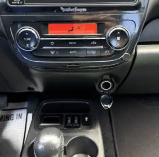 Mitsubishi Mirage G4 del año 2024