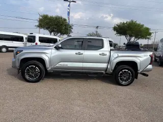 Toyota Tacoma 2024