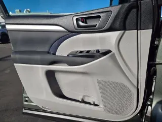 Toyota Highlander 2019 AWD LE 4dr SUV