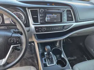 Toyota Highlander 2019 AWD LE 4dr SUV