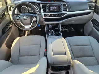 Toyota Highlander 2019 AWD LE 4dr SUV
