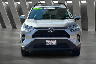 Toyota RAV4 Híbrido 2021 AWD XLE Premium 4dr SUV
