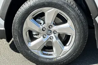 Toyota RAV4 Híbrido 2021 AWD XLE Premium 4dr SUV