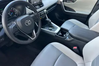 Toyota RAV4 Híbrido 2021 AWD XLE Premium 4dr SUV