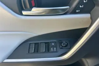 Toyota RAV4 Híbrido 2021 AWD XLE Premium 4dr SUV