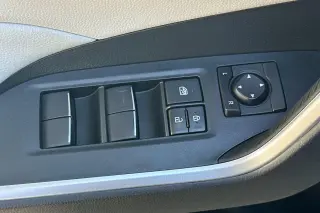 Toyota RAV4 Híbrido 2021 AWD XLE Premium 4dr SUV