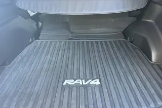 Toyota RAV4 Híbrido 2021 AWD XLE Premium 4dr SUV