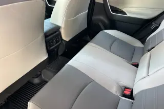 Toyota RAV4 Híbrido 2021 AWD XLE Premium 4dr SUV