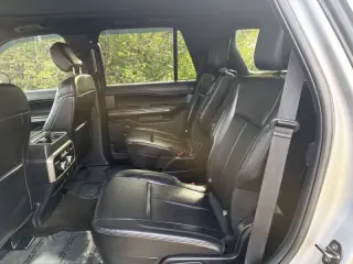 Ford Expedition 2020