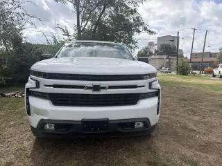 Camion Chevrolet Silverado 1500 del año 2020