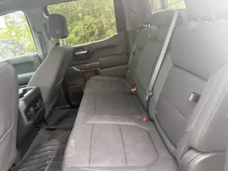 Camion Chevrolet Silverado 1500 del año 2020