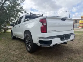 Camion Chevrolet Silverado 1500 del año 2020