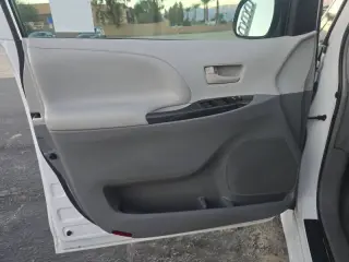 2014 Toyota Sienna