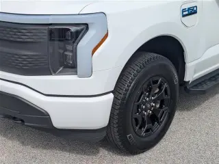 Ford F-150 Lightning 2025 AWD XLT 4dr SuperCrew 5.5 ft. SB