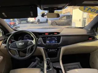 2017 Cadillac XT5