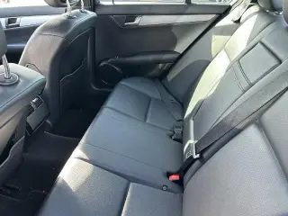 Mercedes-Benz Clase C 2012 C 250 Lujo 4dr Sedán