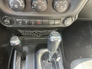 2012 Jeep Wrangler Unlimited Sahara 4x4