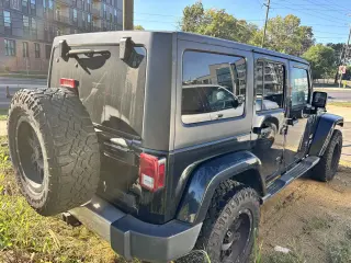 2012 Jeep Wrangler Unlimited Sahara 4x4