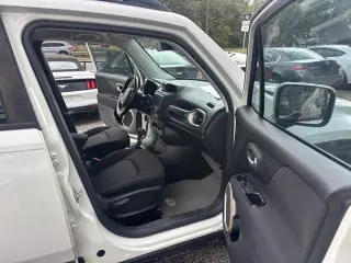 2017 Jeep Renegade Latitude FWD