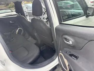 2017 Jeep Renegade Latitude FWD
