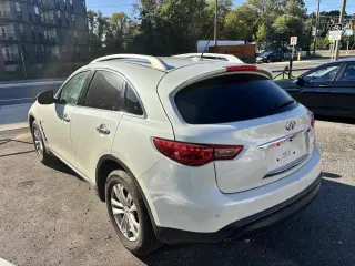 2017 Infiniti QX70 Base AWD
