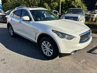 2017 Infiniti QX70 Base AWD