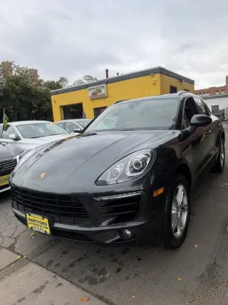 2017 Porsche Macan