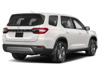 Honda Pilot 2024 AWD EX-L 4dr SUV con asientos del capitán traseros.