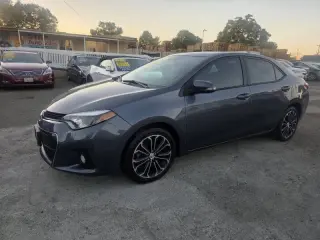 Toyota Corolla 2015
