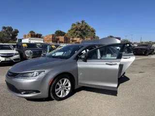 2016 Chrysler 200
