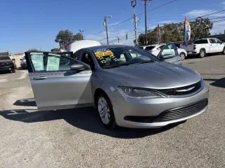 2016 Chrysler 200
