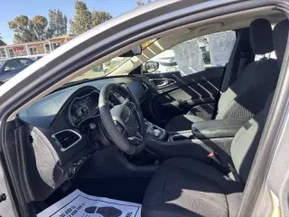 2016 Chrysler 200