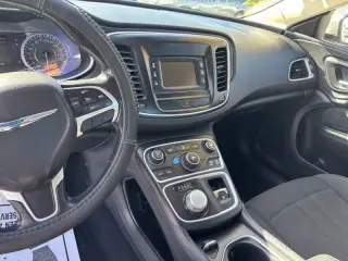 2016 Chrysler 200