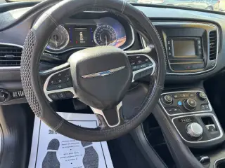 2016 Chrysler 200