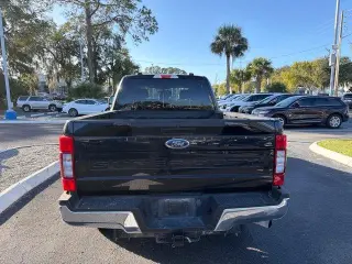 Ford F-250 Super Duty 2022 4x4 XLT 4 puertas Crew Cab 2.07 m. Bed Pickup