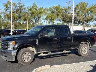 Ford F-250 Super Duty 2022 4x4 XLT 4 puertas Crew Cab 2.07 m. Bed Pickup