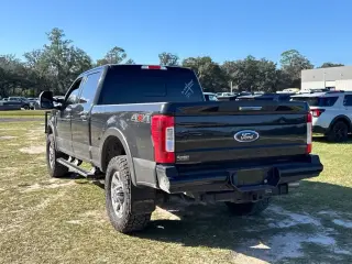 Ford F-350 Super Duty 2019 4x4 Lariat 4dr Crew Cab 6.8 ft. SB SRW Pickup