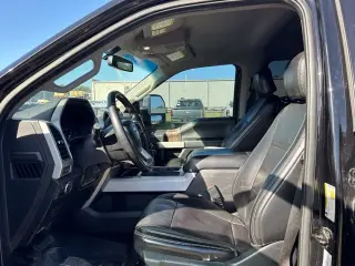 Ford F-350 Super Duty 2019 4x4 Lariat 4dr Crew Cab 6.8 ft. SB SRW Pickup