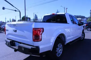 2016 Ford F-150 4WD SuperCab 145" Lariat