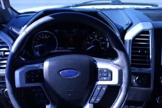 2016 Ford F-150 4WD SuperCab 145" Lariat
