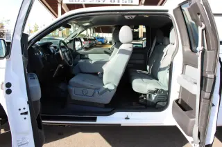 2013 Ford F-150 4WD SuperCab 133" XLT