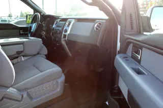 2013 Ford F-150 4WD SuperCab 133" XLT