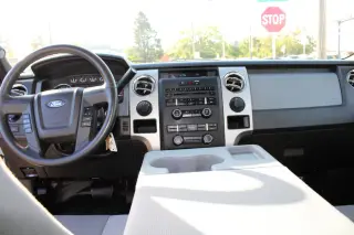 2013 Ford F-150 4WD SuperCab 133" XLT