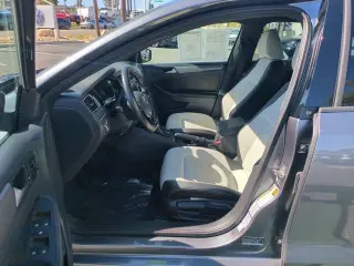 Volkswagen Jetta 2016 1.8T Sport 4dr Sedan 6A PZEV