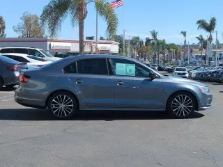 Volkswagen Jetta 2016 1.8T Sport 4dr Sedan 6A PZEV