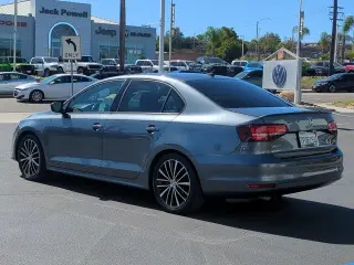 Volkswagen Jetta 2016 1.8T Sport 4dr Sedan 6A PZEV