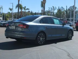 Volkswagen Jetta 2016 1.8T Sport 4dr Sedan 6A PZEV