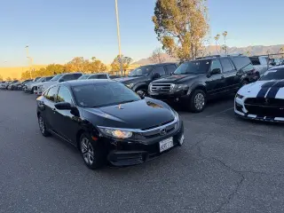 Honda Civic 2018 LX 4dr Sedán CVT
